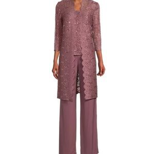 R & M Richards pantsuit rose color, stretchy elastic waist.